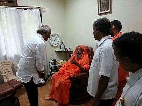 கோவை ஆனைகட்டி ஆசிரமத்தில்﻿ தயானந்த சரஸ்வதியை சந்தித்தார் ரஜினிகாந்த்﻿