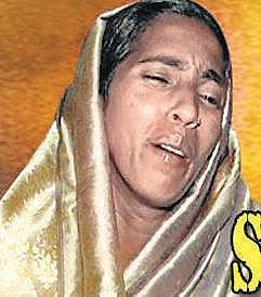 பெங்களூருவில் ஷாப்பிங் மாலில் செருப்பு திருடியதாக வங்கதேச பெண்ணை தாக்கி ரூ.65 ஆயிரம் பறிப்பு﻿