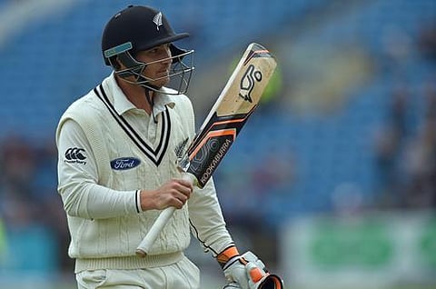 அதிரடி நியூஸிலாந்து 454 ரன்களுக்கு டிக்ளேர்: இங்கிலாந்துக்கு இமாலய வெற்றி இலக்கு