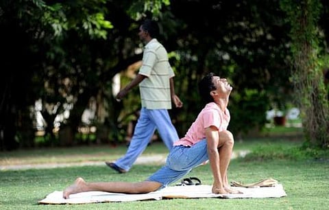 ட்வீட்டாம்லேட்: சூரிய வணக்கமும் சில சுளீர் பதிவுகளும்