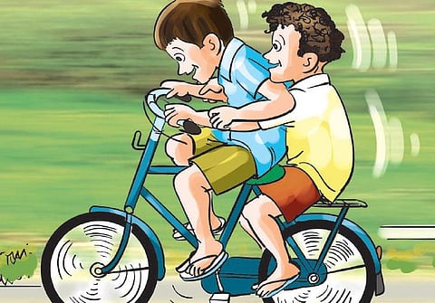 அக்கம் பக்கம் பார்க்காதே... அந்த நாளை மறக்காதே!﻿