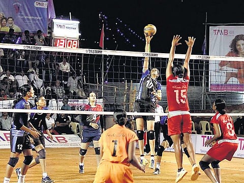 அகில இந்திய வாலிபால்: 3-வது நாளில் கேரளா ஆதிக்கம்