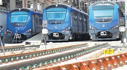 கோயம்பேடு - ஆலந்தூர் இடையே மெட்ரோ ரயில் மணிக்கு 40 கிலோ மீட்டர் வேகத்தில் இயக்கப்படும்﻿: 9.5 கி.மீ. தூரத்தை 17 நிமிடங்களில் சென்றடையும்﻿