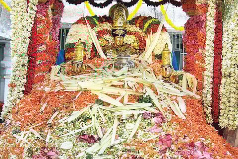 கோவிந்தராஜ சுவாமி கோயிலில் புஷ்ப யாகம்