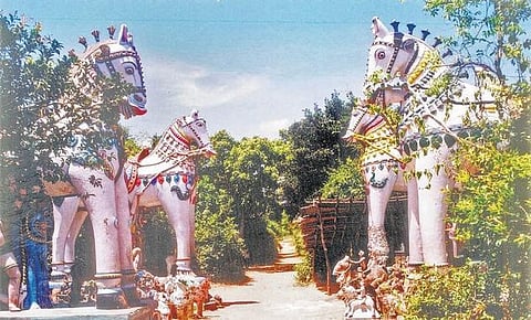 புத்தகக் குறிப்புகள்: மக்கள் மறந்த மண்ணின் பெருமிதம் பேசும் கலை விளையும் நிலம்