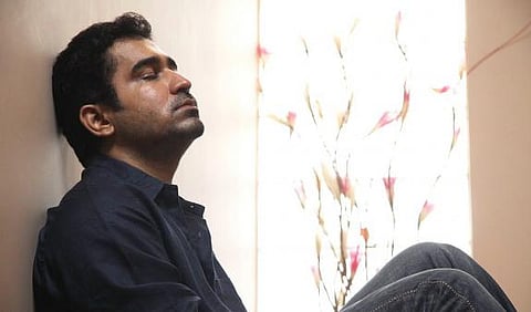 போலிகளின் உலகம்