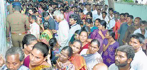 ஆர்.கே.நகர் இடைத்தேர்தல்﻿ நாளை வாக்கு எண்ணிக்கை﻿: வாக்குப்பதிவு இயந்திரங்களுக்கு 5 அடுக்கு பாதுகாப்பு﻿