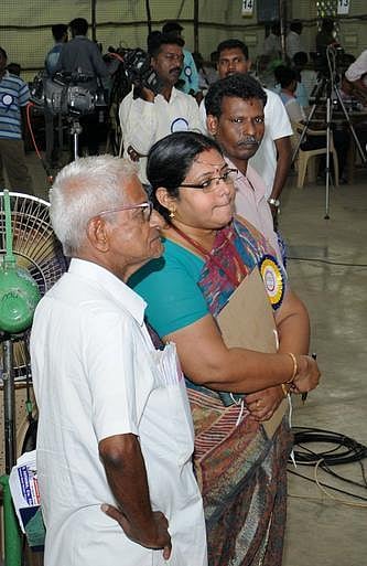 வாக்கு எண்ணிக்கை மையத்தில் இருந்து டிராபிக் ராமசாமி வெளியேற்றம்