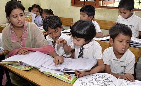 போலி கல்விச் சான்றிதழ் விவகாரம்: பிஹாரில் 1,400 அரசு ஆசிரியர்கள் விலகல் - பாட்னா உயர் நீதிமன்ற உத்தரவு எதிரொலி