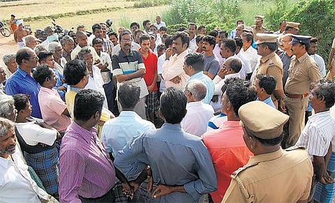 கண்ணன்கோட்டை-தேர்வாய்கண்டிகை நீர்த்தேக்கத் திட்டத்துக்கு﻿ நிலம் கையகப்படுத்த விவசாயிகள் மீண்டும் எதிர்ப்பு﻿: பதற்றமான சூழல் காரணமாக போலீஸ் குவிப்பு﻿﻿