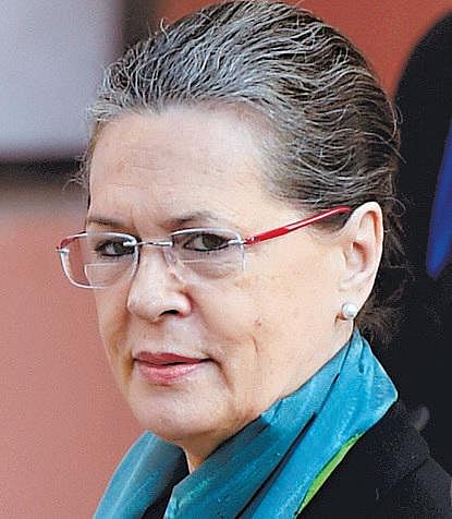 பிரதமர் நரேந்திர மோடி அரசுக்கு எதிராக வியூகம் வகுக்க எதிர்க்கட்சியினருக்கு சோனியா இன்று இப்தார் விருந்து