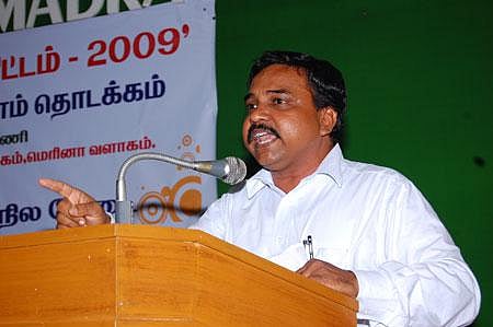 தனியார் பள்ளிகளுக்கு ரூ.97 கோடி வழங்கும் தமிழக அரசாணையை நிறுத்திவைக்க வேண்டும்: பிரின்ஸ் கஜேந்திரபாபு