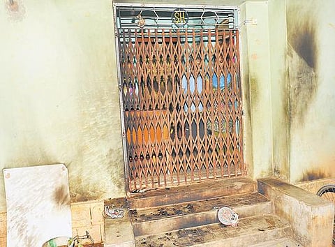 காரைக்குடியில் பாஜக தேசிய செயலர்﻿ எச்.ராஜா வீடு மீது பெட்ரோல் குண்டுவீச்சு﻿: ஐந்து தனிப்படை போலீஸார் தீவிர விசாரணை