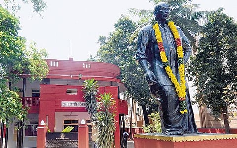 இணையகளம்: பேஸ்புக்கில் கொண்டாடப்படும் காமராஜர்