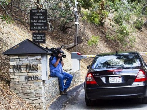 நடிகை டெமி மூர் வீட்டு நீச்சல்குளத்தில் மர்ம நபரின் சடலம்