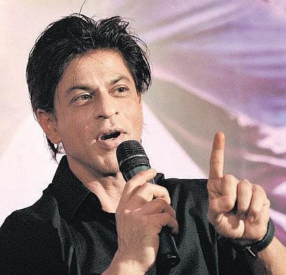 வான்கடே மைதானத்தில் நுழைய நடிகர் ஷாரூக்கானுக்கு விதிக்கப்பட்ட தடை நீக்கம்﻿