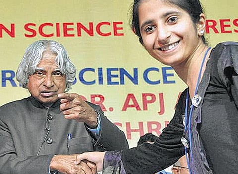 என்னைச் செதுக்கிய மாணவர்கள்: கலாமை ஆயுதமாக்கிய ரஞ்சிதா﻿