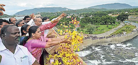 டெல்டா பாசனத்துக்கு﻿ மேட்டூர் அணையில் நீர் திறப்பு: 12 லட்சம் ஏக்கர் நிலம் பயன்பெறும்﻿
