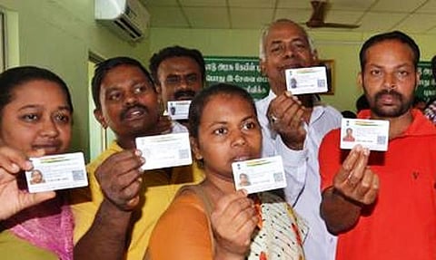 அரசு சலுகைகளுக்கு ஆதார் கட்டாயம் அல்ல: உச்ச நீதிமன்றம்