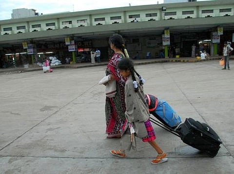 ஆந்திராவுக்கு சிறப்பு அந்தஸ்து கோரி பந்த்: இயல்பு நிலை பாதிப்பு