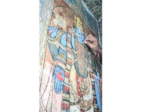 காஞ்சிபுரம் வரதராஜபெருமாள் கோயிலில் 10-ம் நூற்றாண்டு ஓவியங்கள் கண்டுபிடிப்பு﻿: மூலிகை ஓவியங்களை புதுப்பிக்கும்போது தெரியவந்தது