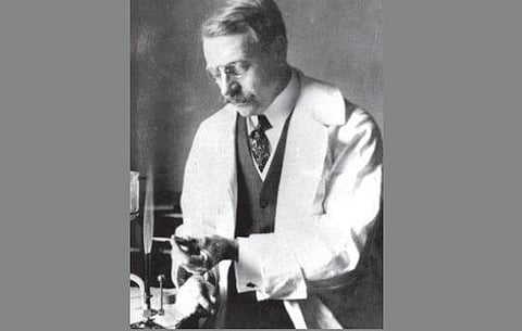 பிரெடரிக் ரஸல்﻿ 10