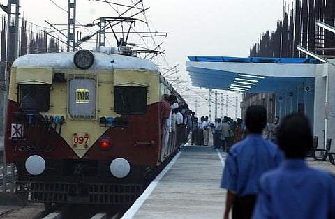 பறக்கும் ரயில் நிலையங்களில்﻿ இரவு நேர காப்பகங்கள் அமையுமா?﻿ - பொதுமக்கள் எதிர்பார்ப்பு