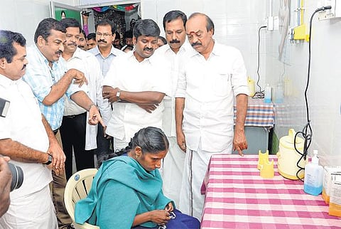 தமிழகத்தில் இம்மாத இறுதிக்குள்﻿ அரசு மருத்துவமனைகளில் 7,300 செவிலியர்கள் நியமனம்﻿: சுகாதார அமைச்சர் விஜயபாஸ்கர் தகவல்﻿