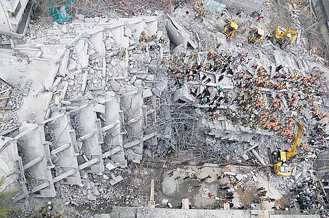 மவுலிவாக்கம் கட்டிட விபத்து அறிக்கை: தரமான வீட்டுக்கு யார் பொறுப்பு?﻿