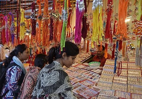 ரக்‌ஷா பந்தன் நெகிழ்ச்சிப் பரிசு: காணாமல் போன தங்கை 5 ஆண்டுகளுக்குப் பின்னர் மீட்பு