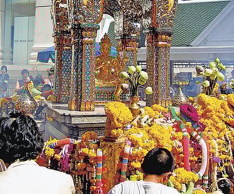 தவிக்கும் தாய்லாந்து - 1