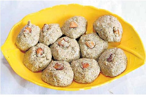 பஞ்ச தானிய இனிப்பு உருண்டை