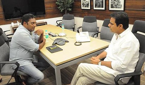 தெலங்கானா கிராமத்தை தத்தெடுக்க பிரகாஷ் ராஜ் முடிவு