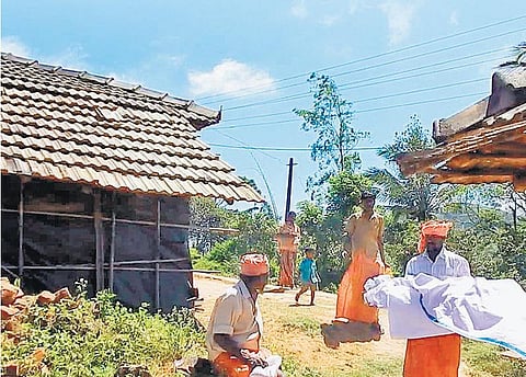 இருளோடு புதைக்கப்படும் இருளர் வாழ்க்கை﻿