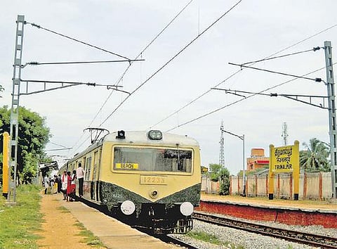 தக்கோலம் - அரக்கோணம் இடையே﻿ புதிய ரயில் பாதை பணிகள் நிறுத்தம்﻿: 4 ஆண்டுகளாக காத்திருக்கும் மக்கள்﻿