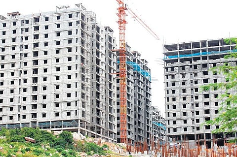 அளவுகளுக்குள் அடங்கும் வீடு﻿