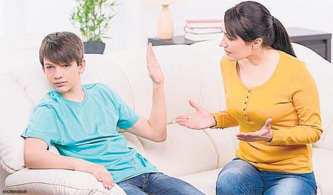 கேளாய் பெண்ணே: எதிர்த்துப் பேசும் மகனை என்ன செய்வது?