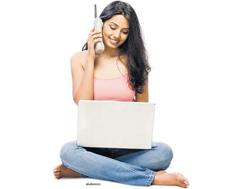 கேளாய் பெண்ணே: பேஸ்புக் நண்பரைத் திருமணம் செய்து கொள்ளலாமா?﻿