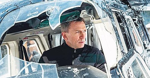 ஸ்பெக்டர் படத்துக்காக ரூ.240 கோடி மதிப்புள்ள 7 கார்கள் தகர்ப்பு