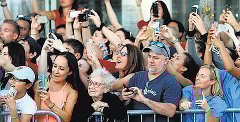 இணைய கால ஒளிப்படம் இது!