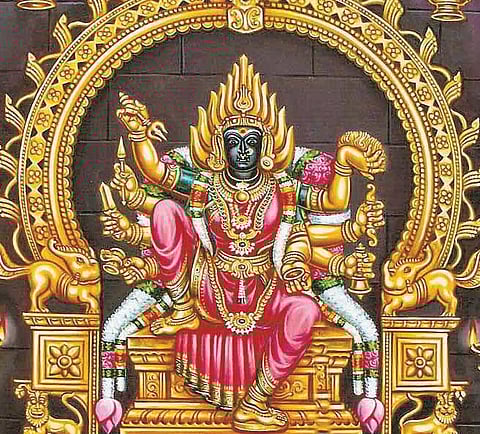 அம்மனுக்குச் செய்யும் அபிஷேகங்கள் மற்றும் பலன்கள் என்ன?﻿