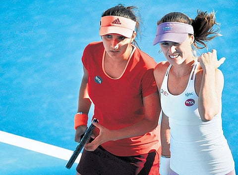 சீன ஓபன் டென்னிஸ் இறுதிச்சுற்றில் சானியா ஜோடி﻿