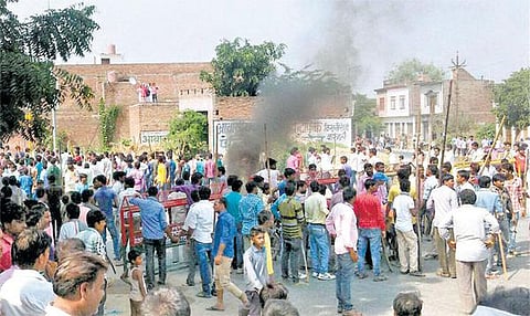 உத்தரப் பிரதேசத்தில் மீண்டும் பசுவைக் கொன்றதாக﻿ கலவரத்தில் ஈடுபட்ட 21 பேர் கைது﻿﻿