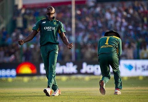 தோனிக்கு எப்படி வீசக்கூடாது: ரபாதாவுக்கு டிவில்லியர்ஸ் அளித்த அறிவுரை