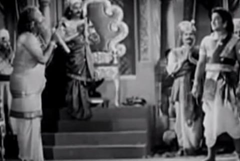 யூடியூப் பகிர்வு: சிவனும் நக்கீரனும் - சிவாஜி தரும் வியப்பு