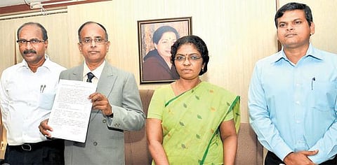 இ-சேவை மையங்களில்﻿ டிஎன்பிஎஸ்சி தேர்வுகளுக்கு விண்ணப்பிக்கலாம்﻿