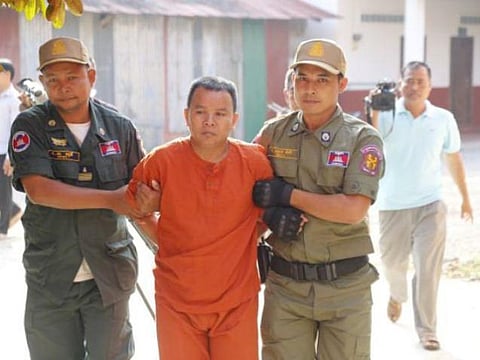 கம்போடியாவில் 100 பேருக்கு எச்ஐவி தொற்று ஏற்படுத்திய போலி டாக்டர் கைது