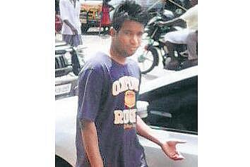 கடத்தப்பட்ட மருத்துவ மாணவரை குழிதோண்டி புதைக்க முயற்சி? - ஆர்.எஸ்.மங்கலத்தில் நடந்த போலீஸ் விசாரணையில் வெளியான அதிர்ச்சித் தகவல்