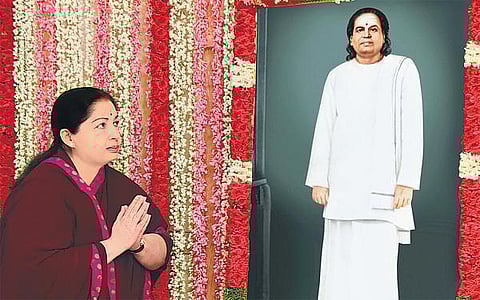 முத்துராமலிங்கத் தேவர் நினைவிடத்தில்﻿ அமைச்சர்கள், அரசியல் தலைவர்கள் அஞ்சலி﻿