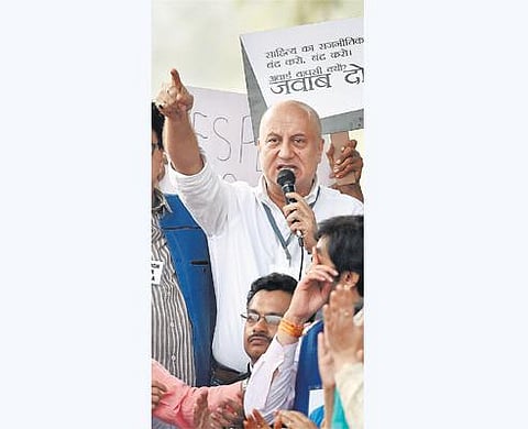 சகிப்புத்தன்மை நிறைந்த நாடுதான்﻿ இந்தியா: மோடிக்கு ஆதரவாக நடிகர் அனுபம் கெர் பேரணி﻿